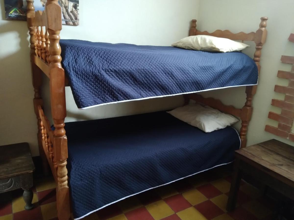 Hotel Acatenango Inn Антигуа-Гватемала Экстерьер фото